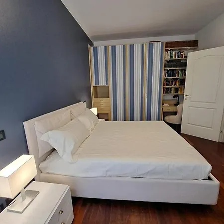 Fancy Monique Mediolan